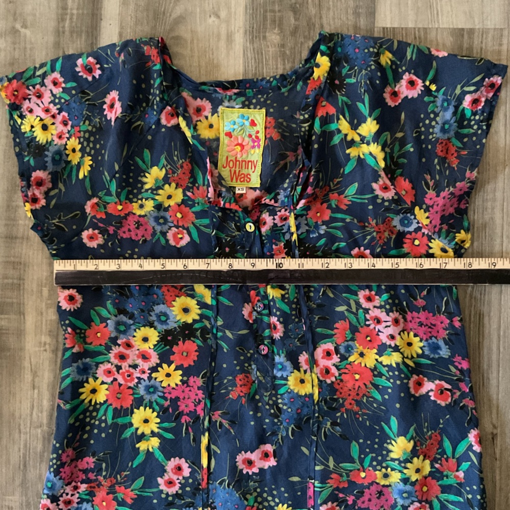 Johnny Was silk floral blouse size xs - Picture 4 of 6